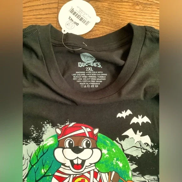 NWT Buc-ee’s Halloween T-Shirt - Picture 5 of 13